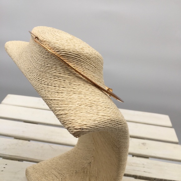 NIP Collar Statement Gold Necklace - Picture 5 of 6